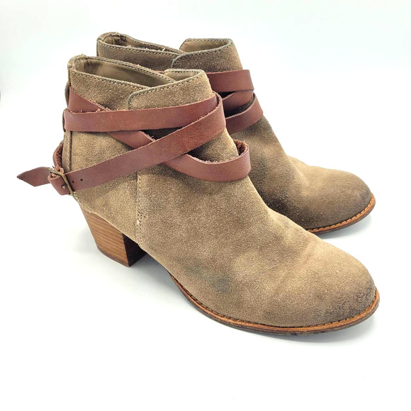 Dolce Vita DV Calia Tan Suede Strappy Ankle Booties Womans Size 8.5 - Picture 1 of 7